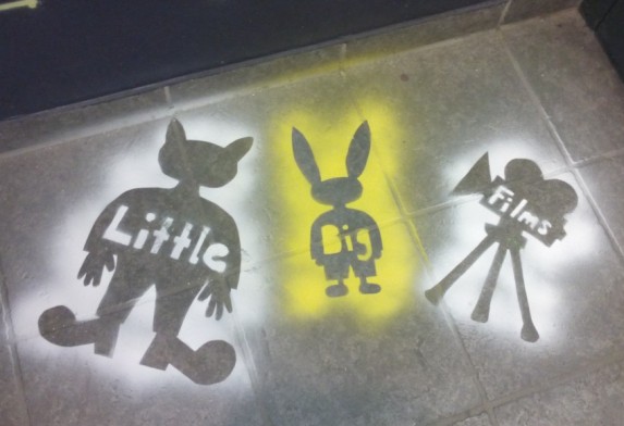 Logo mit Sprühkreide